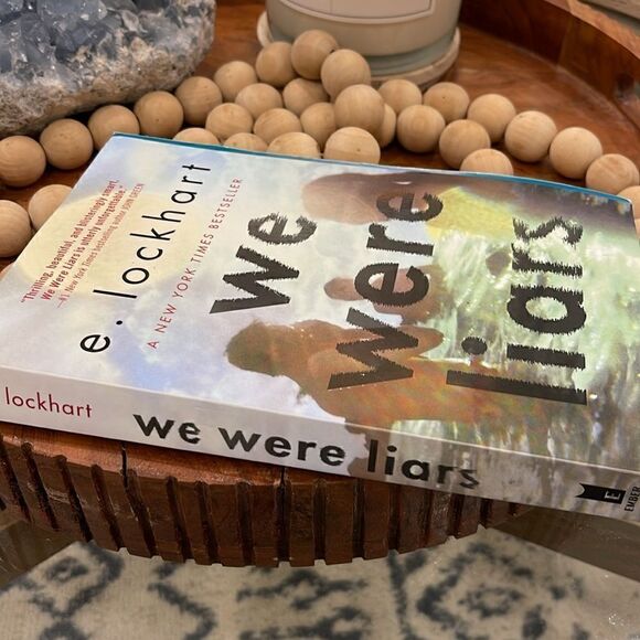 E. Lockhart - We Were Liars - Picture 4 of 6